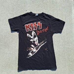 Y2K Kiss "Lick it up" graphic Tee